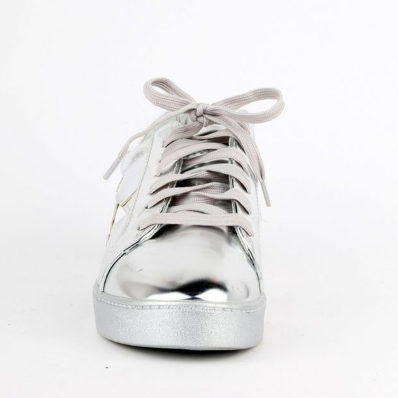 Last Size 8 🖤 Metallic Plateau Star Sneakers - Picture 2 of 8